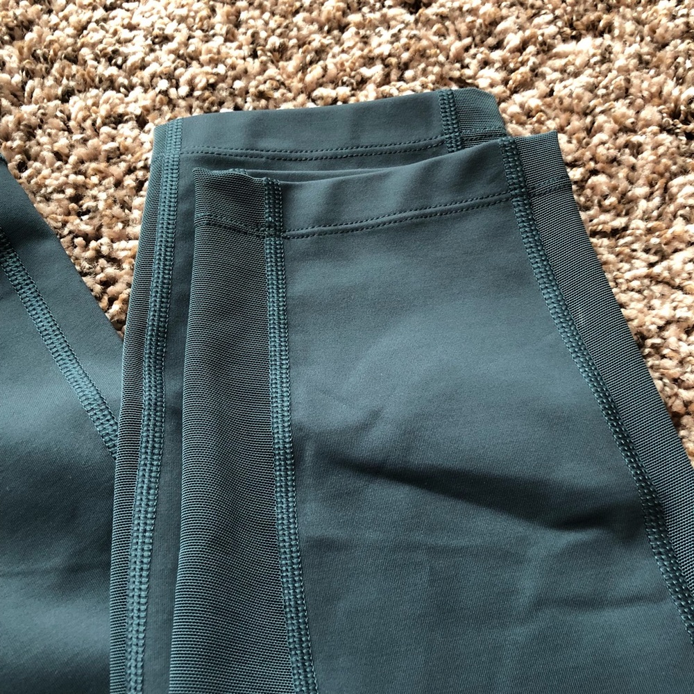1 LEFT!! NWT Nike Forest Green Athletic Leggings - Picture 4 of 7